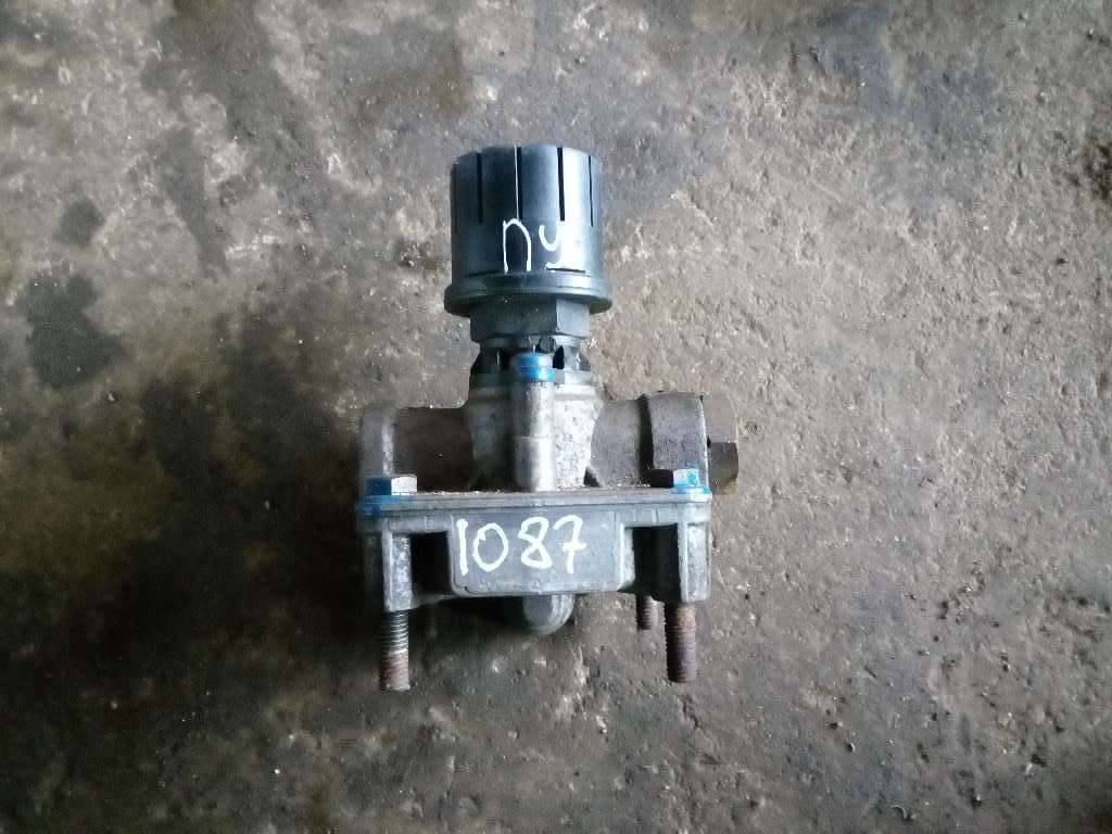 клапан ускорительный б/у - 3